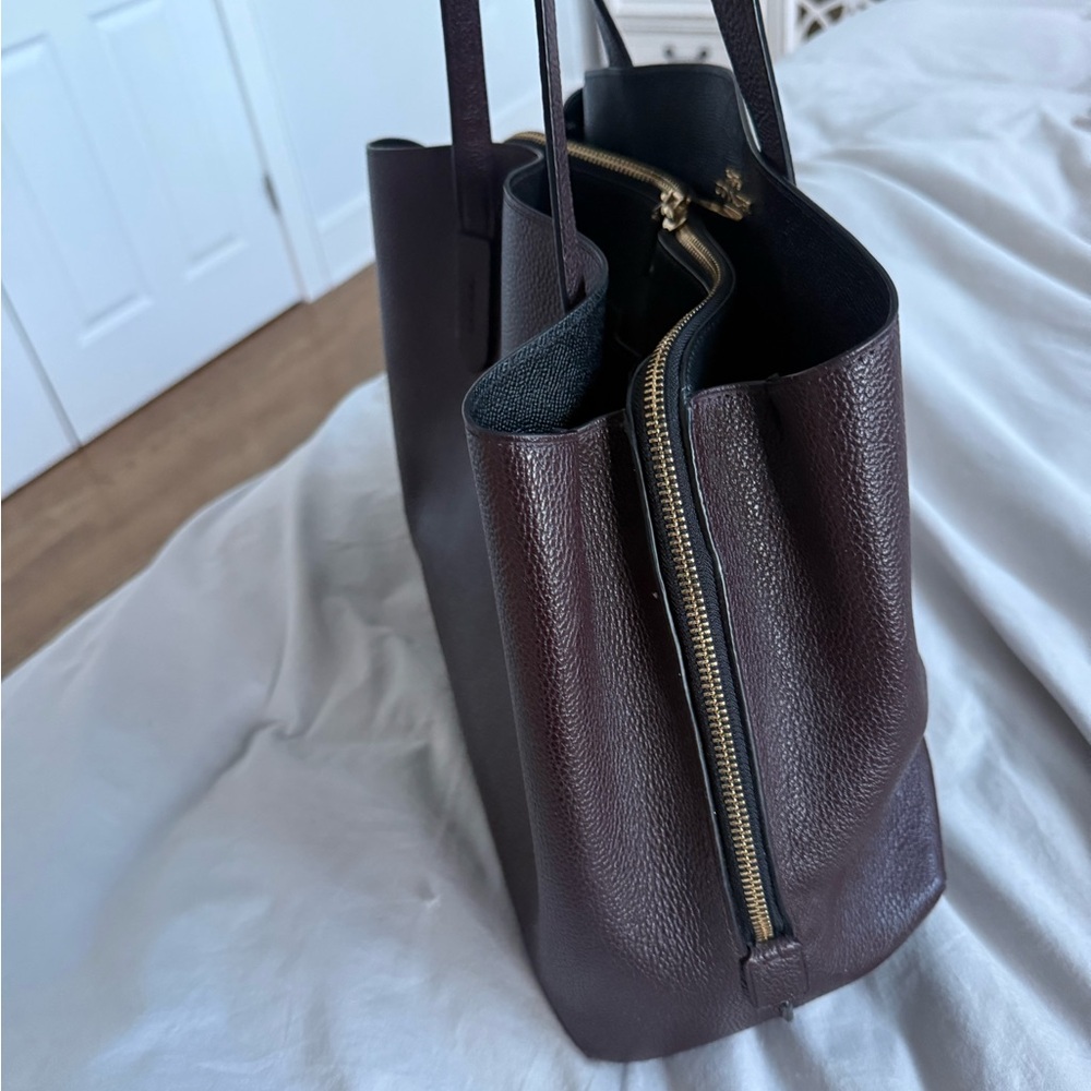 Coach Leather Tote wine color laptop compartment - Picture 6 of 9
